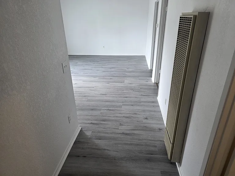 5550 Traffic Way #7 — Photo 20