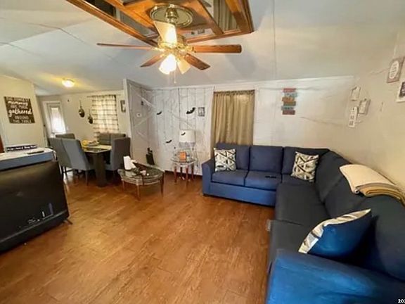 2nd image of 1606 THE LANE ST