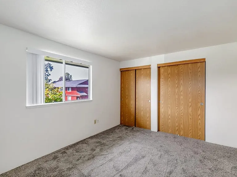 Alder Creek Apartments — Photo 10