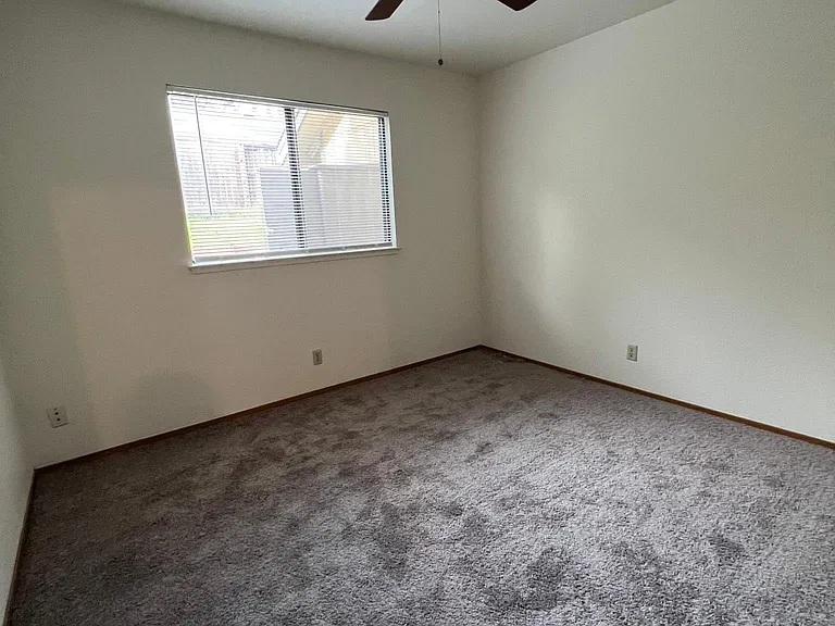 4630 Whitney Blvd — Photo 10