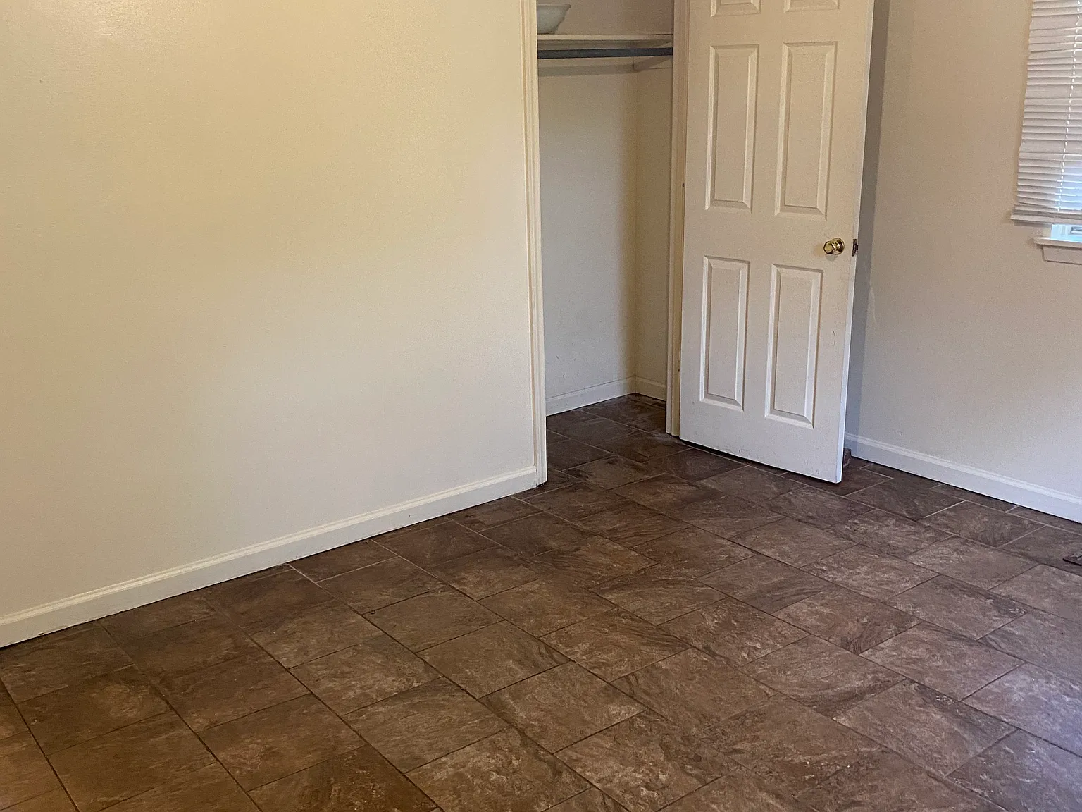 832 S Lilly St — Photo 3