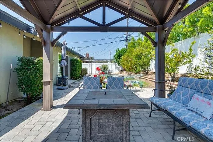 1049 El Mirador Dr — Photo 13