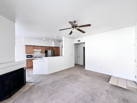 2nd image of 2121 Echo Bay St Unit 204