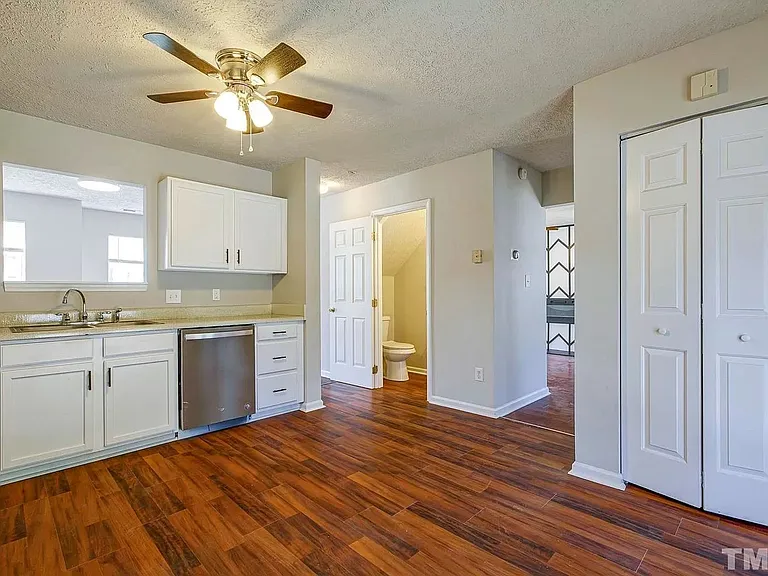 3615 Sana Ct — Photo 2