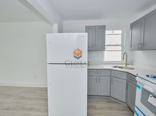 1278 E 222nd St #2L, Bronx, NY 10469