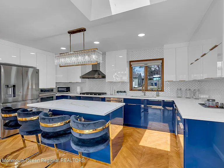 522 W Lincoln Ave — Photo 8