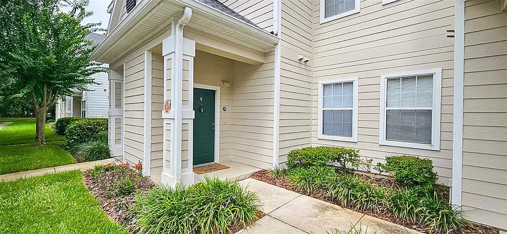 2 bed, 2.0 bath, 1276 sqft, $1,830 — Photo 2