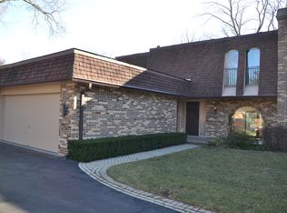 1115 Deerfield Rd, Deerfield, IL 60015