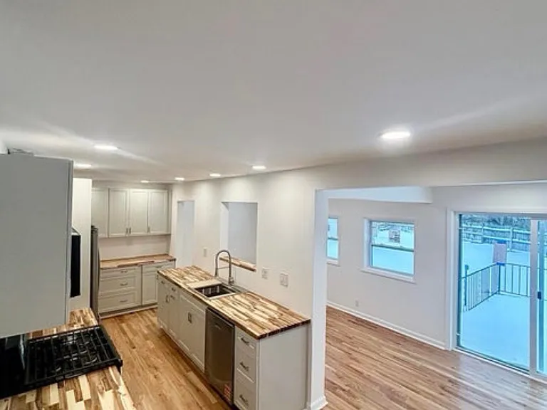 325 Winwood Ave — Photo 12