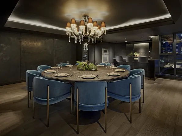 1482 Robson St #1001, Vancouver, BC V6G 0E8