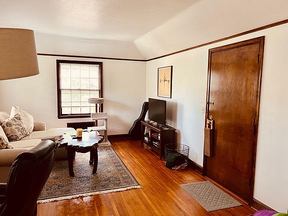 4th image of 4335 York Ave S APT 3