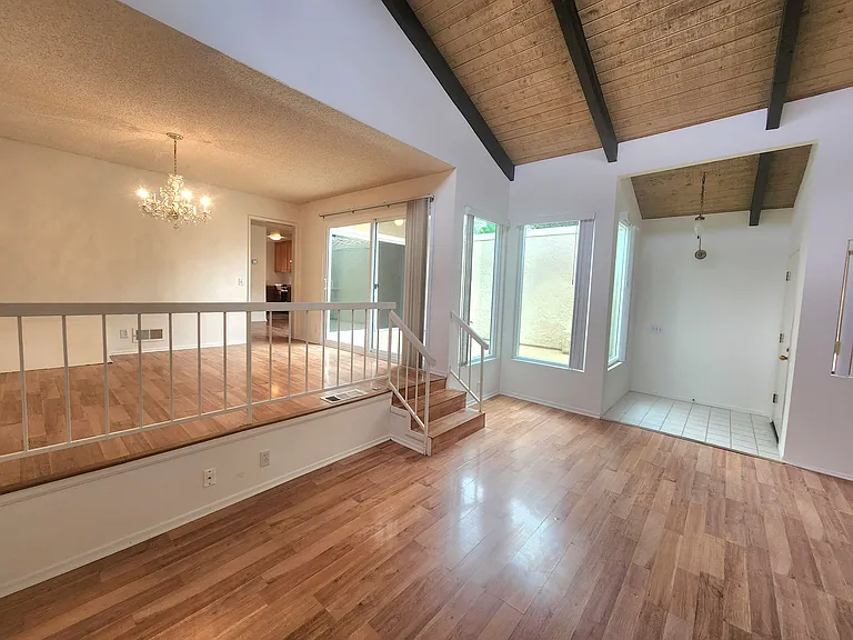 10444 Canoga Ave #33 — Photo 5
