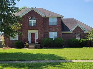399 Spring Lake Ct, Louisville, KY 40229