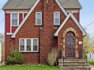 5237 Theodore St, Maple Hts, OH 44137