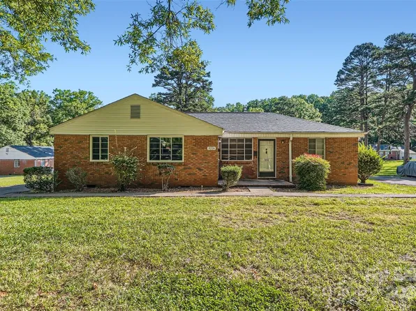 3226 Minnesota Rd, Charlotte, NC 28208