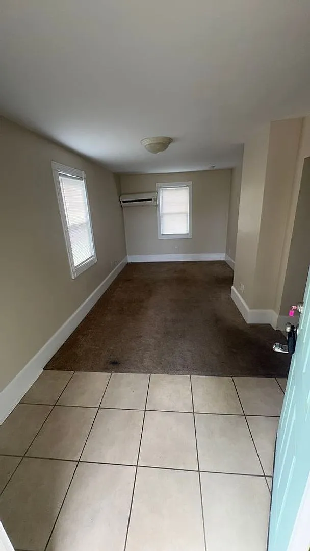 405 23rd 1/2 Street — Photo 3