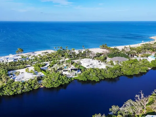 7665 Sanderling Rd, Sarasota, FL 34242