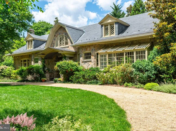 4501 Drummond Ave, Chevy Chase, MD 20815