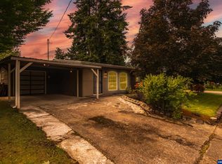 742 Shangri La Ave NE, Salem, OR 97303