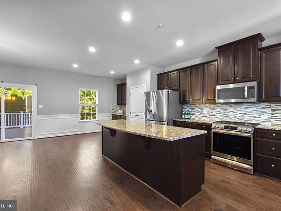 4th image of 938 Magnolia Blossom Ct