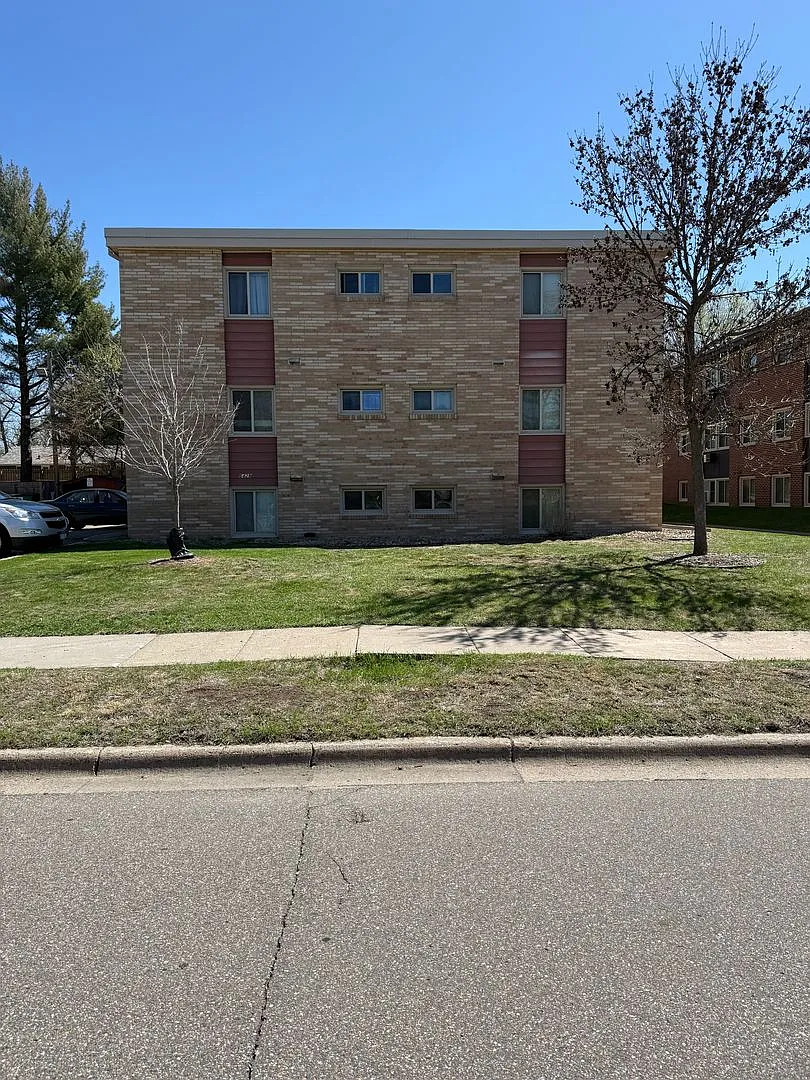 6429 Pleasant, LLC — Photo 1