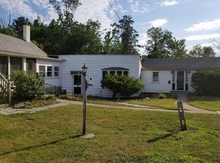 969 Plymouth St APT 3, Abington, MA 02351
