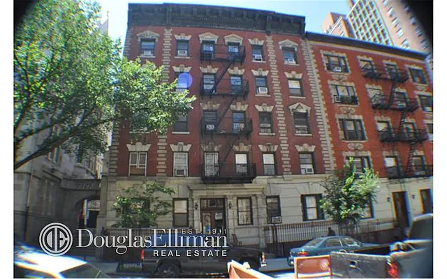 Sold by Douglas Elliman | media 8