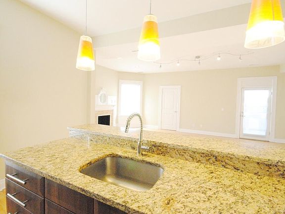2nd image of 1520-1530 S Grand Blvd #201