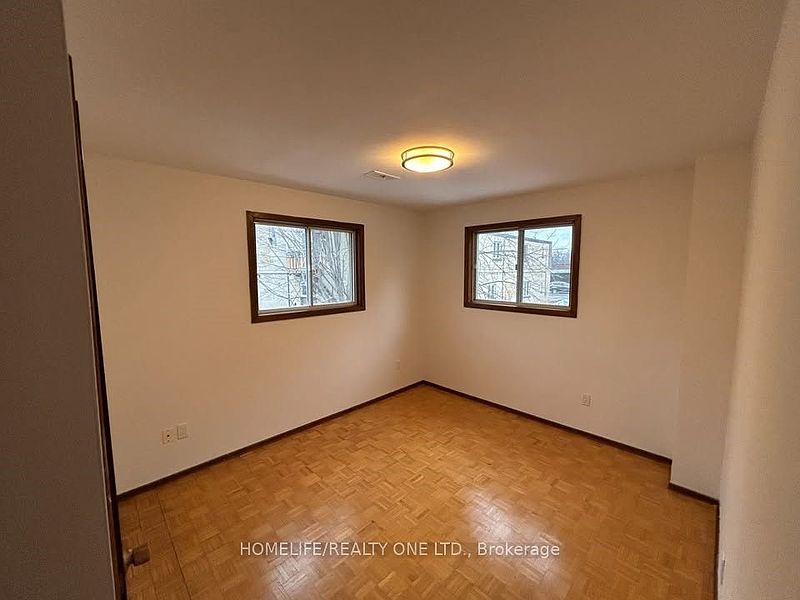 Toronto House for rent - 4 Bedrooms — photo 6