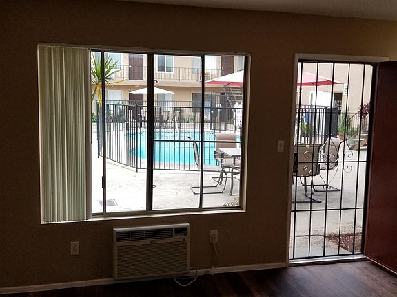 4th image of 3330 30th St APT 4