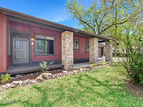 3rd image of 34 SNARESBROOK Court