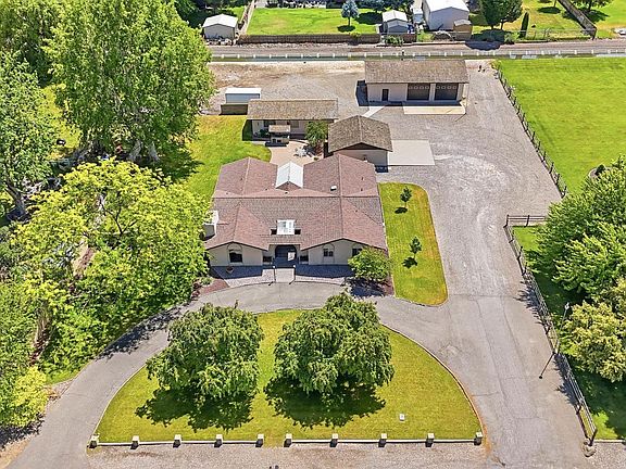3rd image of 4821 W 12th Ave