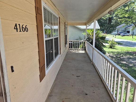 3rd image of 4166 Laurel Oak Cir
