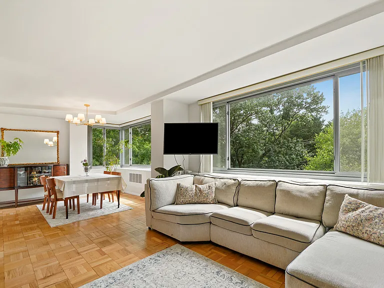 4200 Cathedral Ave NW #614 — Photo 1