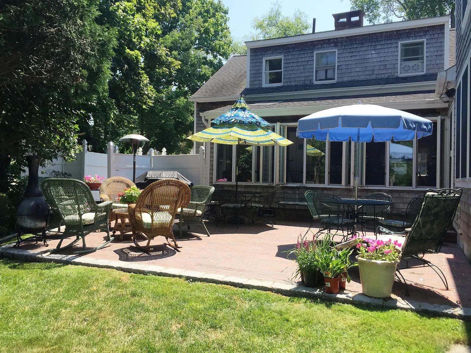 3 bed, 1600 sqft, $2,100 — Photo 4