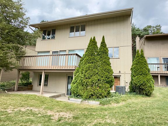 3rd image of 6669 Red Cedar Ln