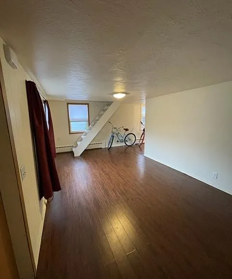 818 E 12th Ave — Photo 5