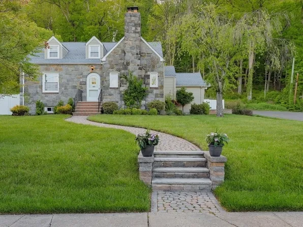 2395 Lake Park Ter, Scotch Plains Twp., NJ 07076