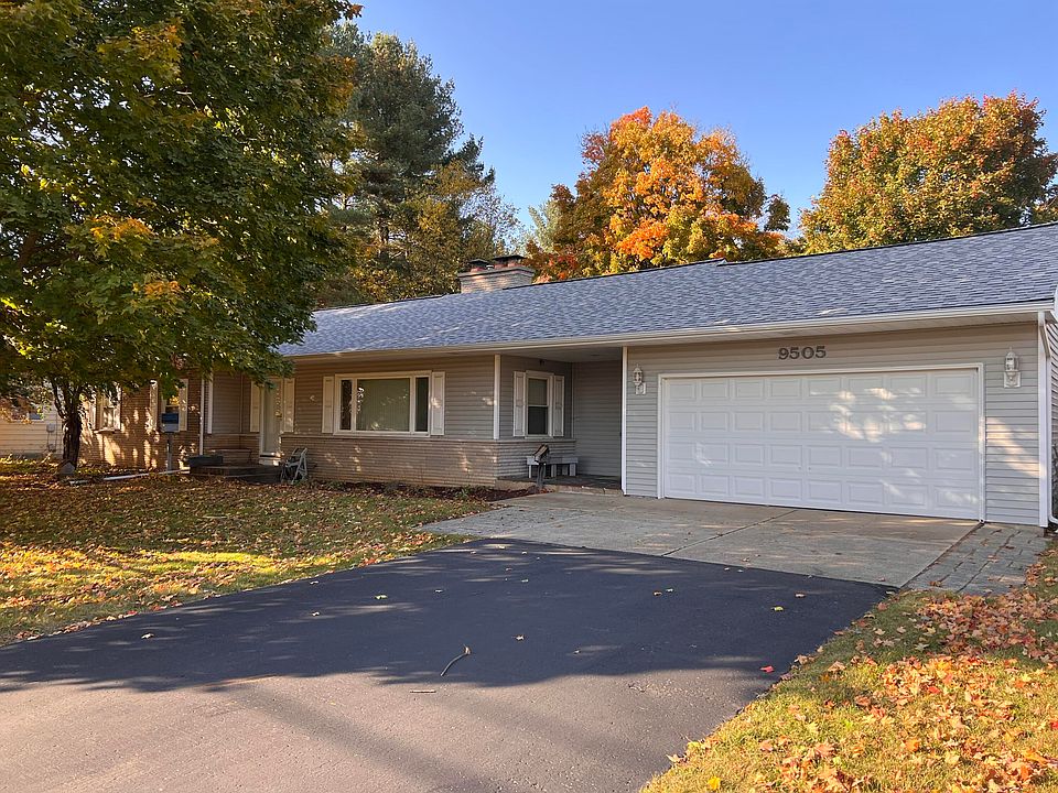 1st image of 9505 E De Ave