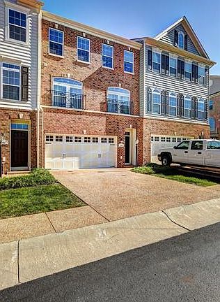 2nd image of 503 Siena Ln #503