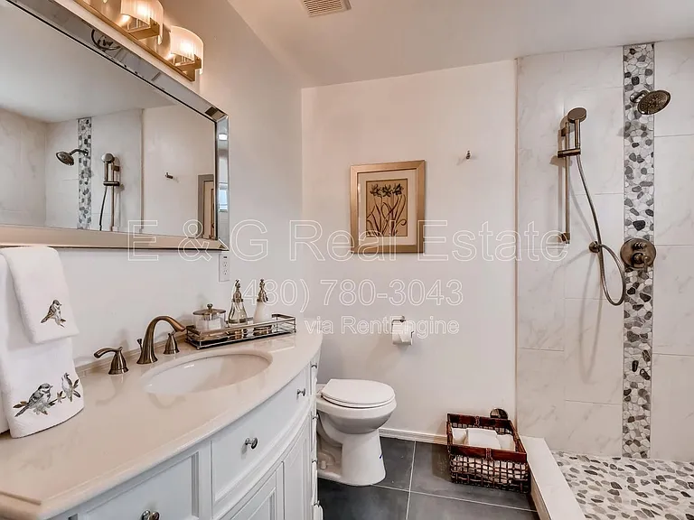 1806 E Don Carlos Ave — Photo 9