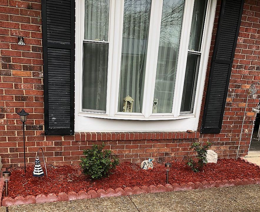 2nd image of 829 Daniels Dr