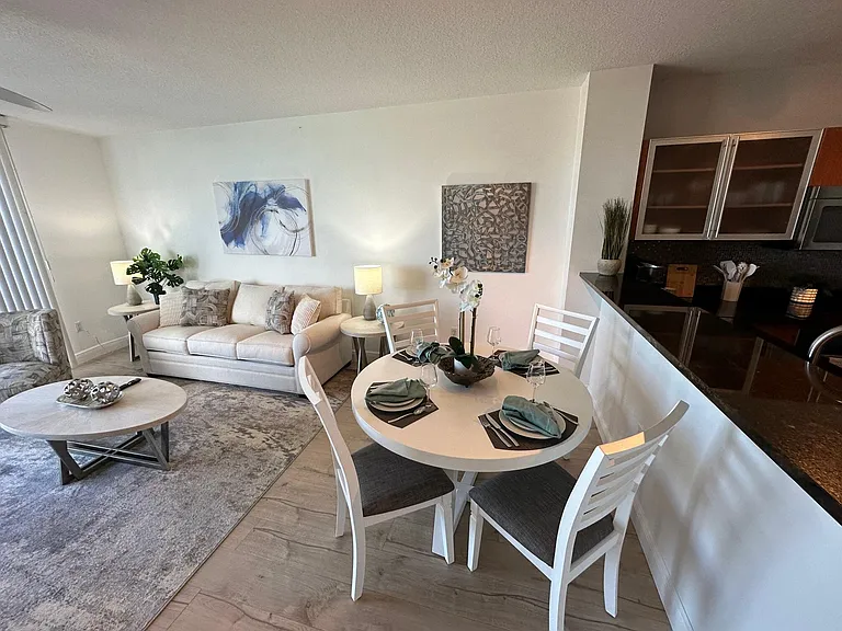 1551 N Flagler Dr #708 — Photo 6