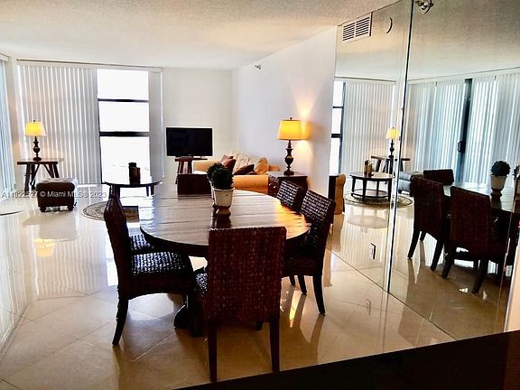 4th image of 20225 NE 34th Ct APT 2318