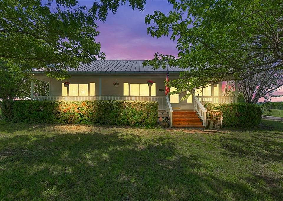 1st image of 5201 Woodard Ave