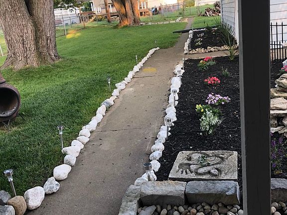 3rd image of 318 Blaine Ave