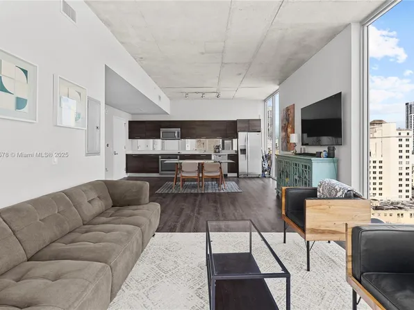 151 SE 1st St APT 1402, Miami, FL 33131