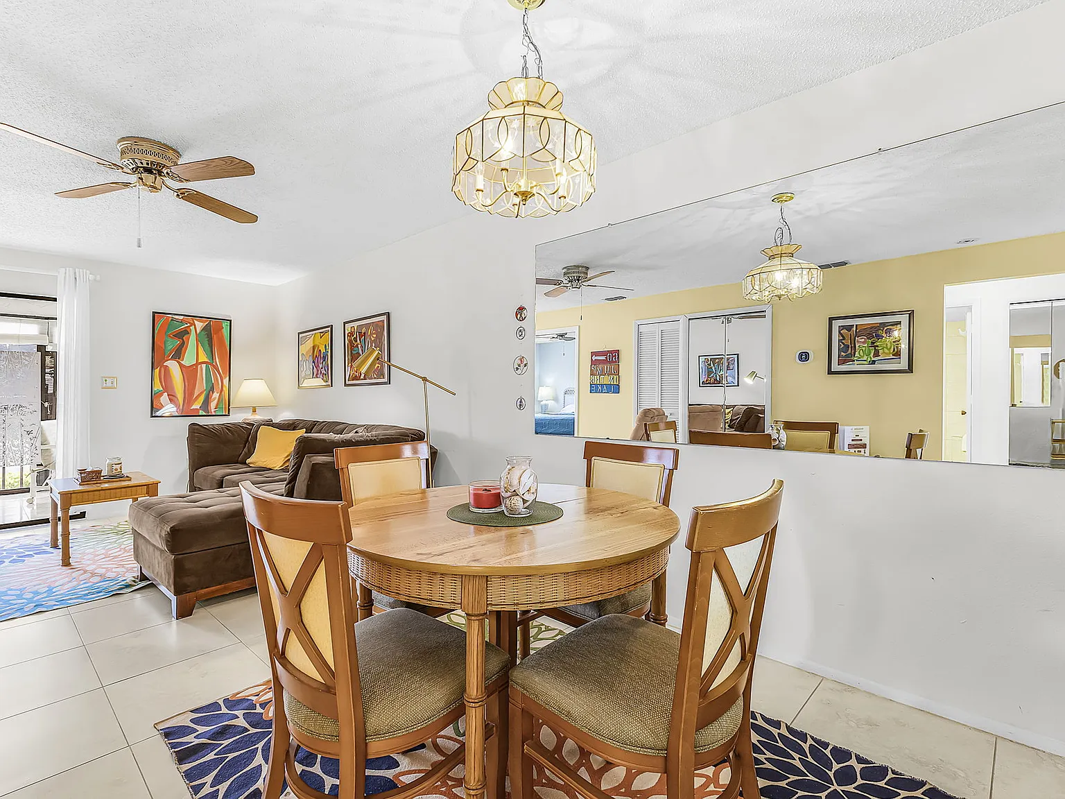 2 bed, 892 sqft, $2,100 — Photo 1