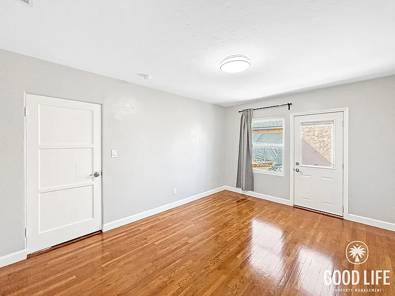 zIsla Vista Dr — Photo 23