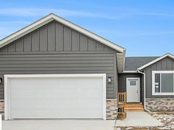 316 S Willow Spring Dr, Sioux Falls, SD 57110